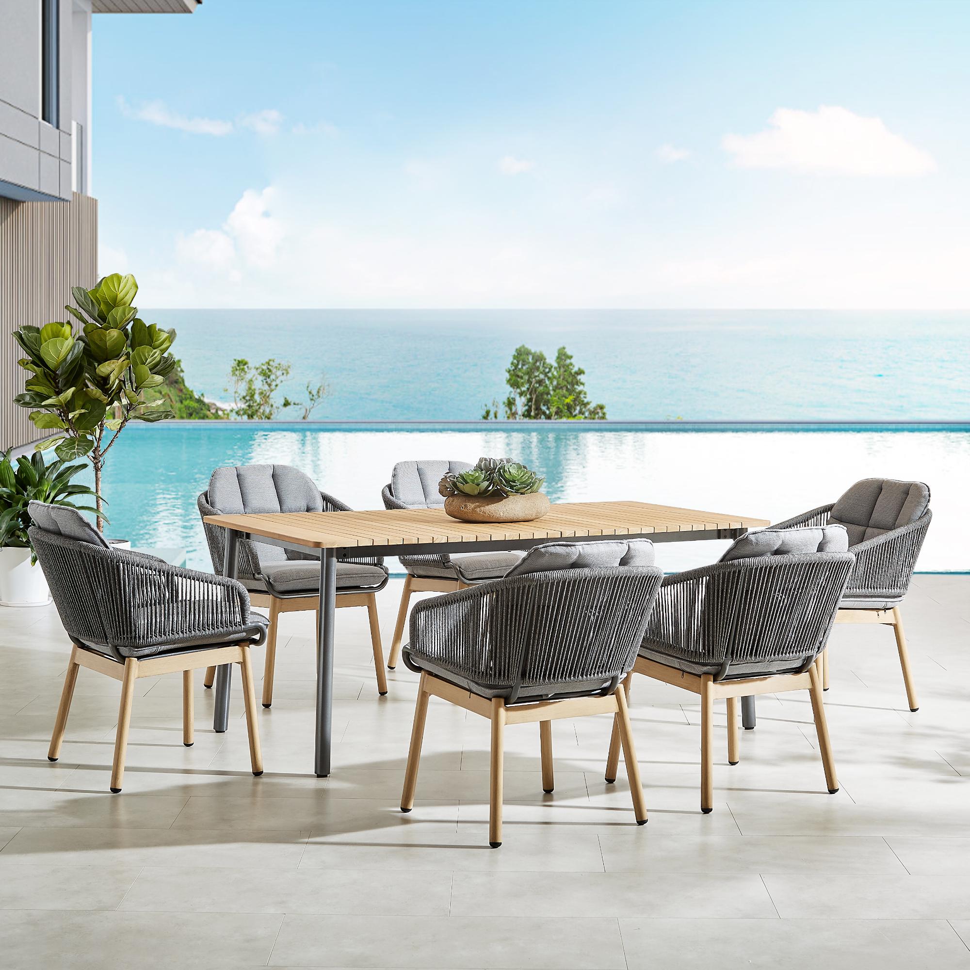 Akka Outdoor Dining Chair