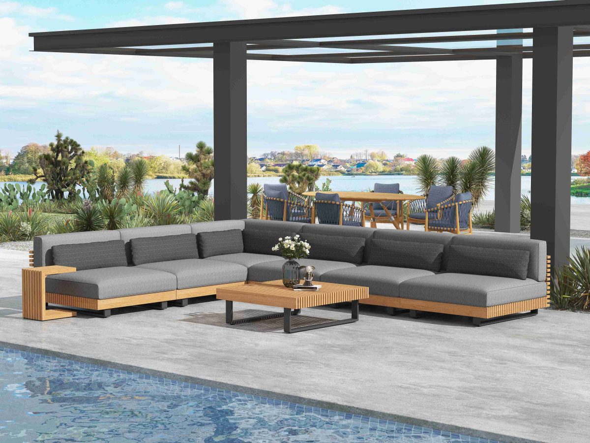 Salon Outdoor Sectional Set